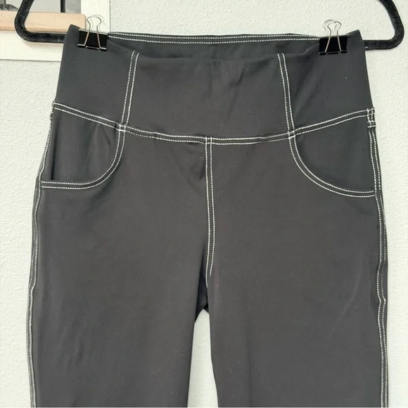 Two Pairs of Women's Flare Yoga/Jeans with Contrast White Stitching Blue/Black - Picture 3 of 16